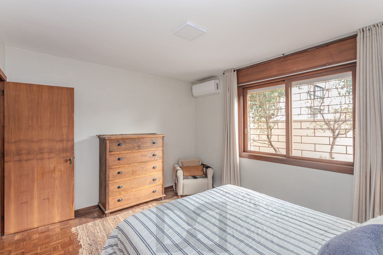 Apartamento de 3 dormitórios e vaga no bairro Petrópolis — foto 12