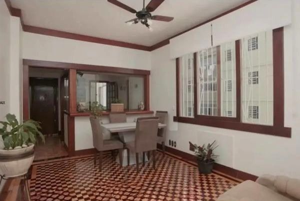 Apartamento no Centro de 2 dormitórios — foto 2