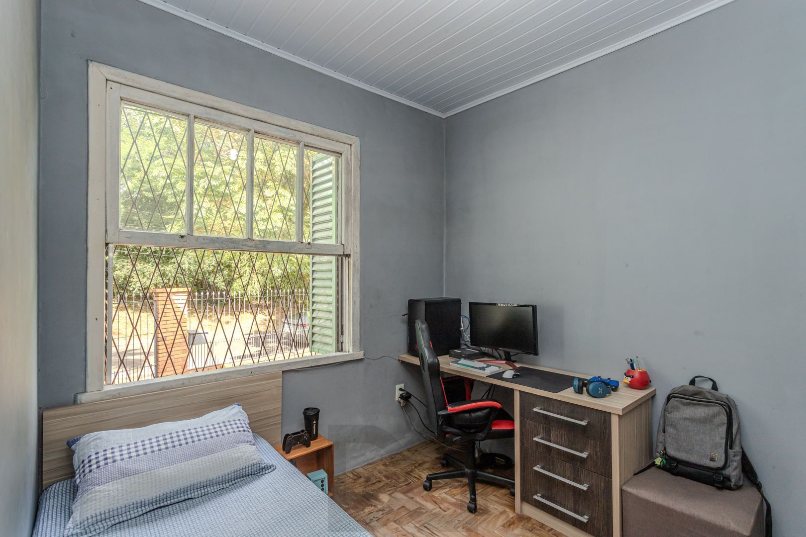 Casa no bairro Jardim Botânico de 3 dormitórios e garagem e terreno com 370m² — foto 11