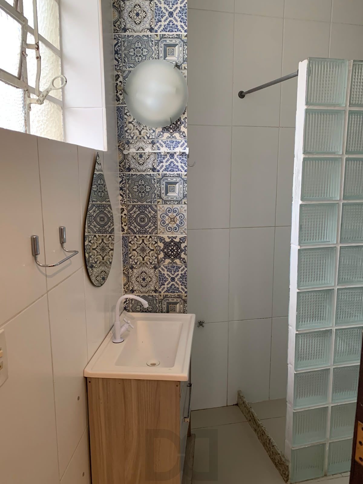 Ótimo apartamento 2 dormitórios no Centro Histórico, próximo ao Gasômetro e Praça da Matriz. — foto 12