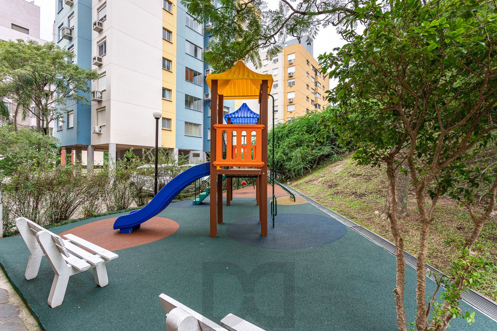 Apartamento diferenciado no bairro Nonoai de 3 dormitórios 2 vagas e infra — foto 65