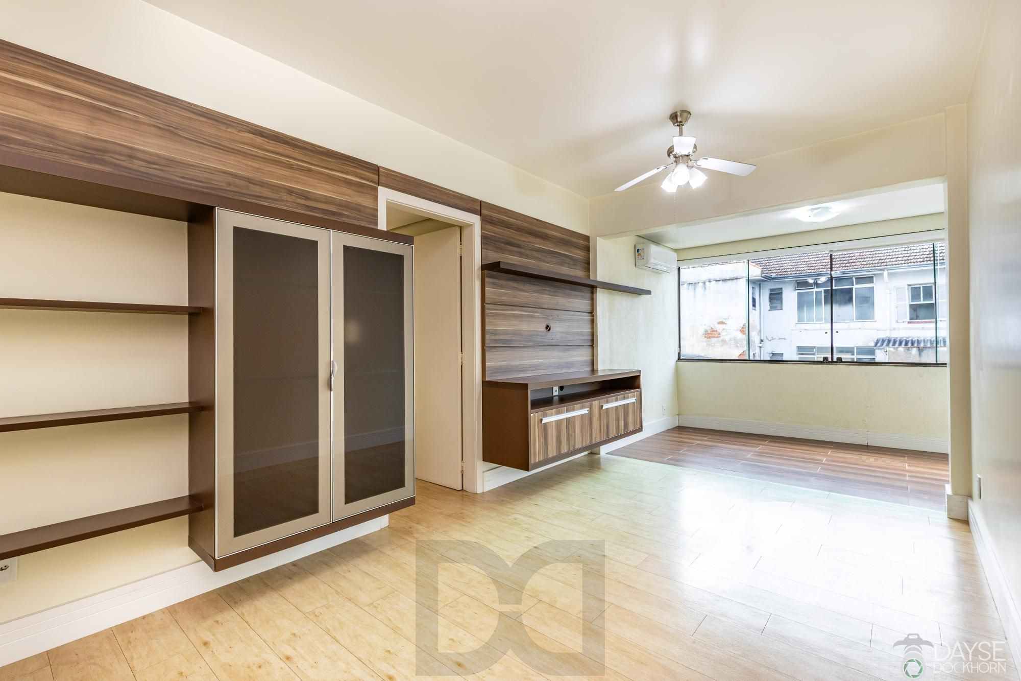 Apartamento no bairro Higienópolis de 3 dormitórios e vaga DESOCUPADO — foto 1