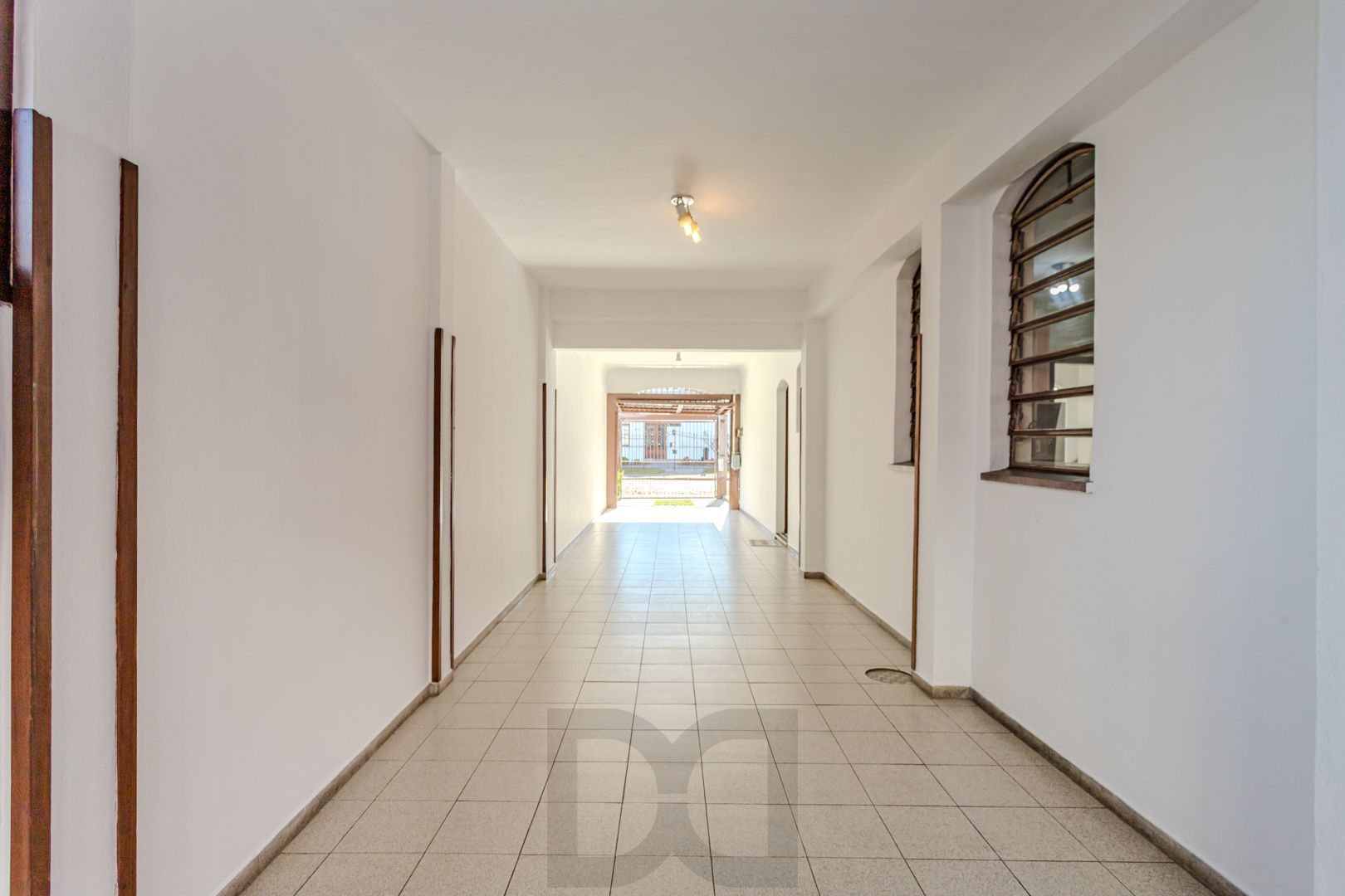 Casa no Partenon com 4 dormitórios e 4 vagas DESOCUPADA — foto 21