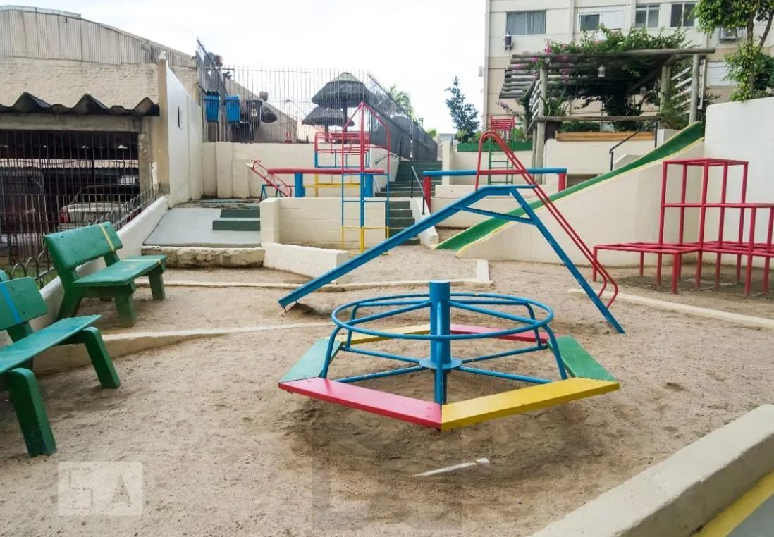 Apartamento no Partenon de 1 dormitório mobiliado DESOCUPADO — foto 26