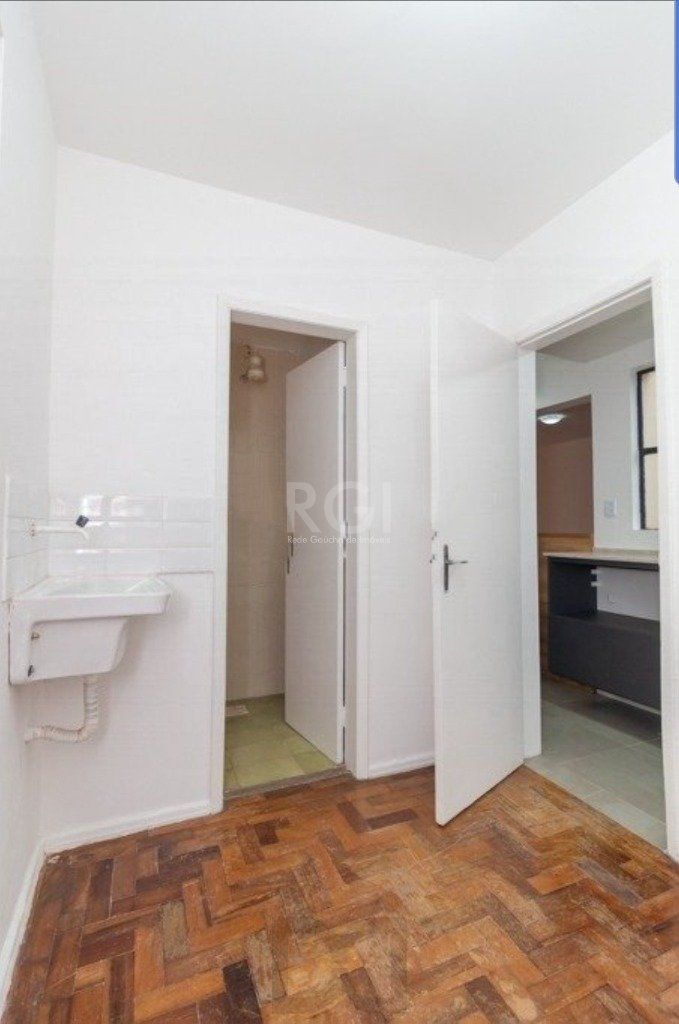 Apartamento no Petrópolis de 2 dormitórios — foto 13