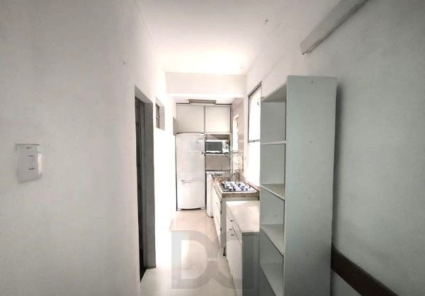 Apartamento no Centro de 1 dormitório DESOCUPADO — foto 8