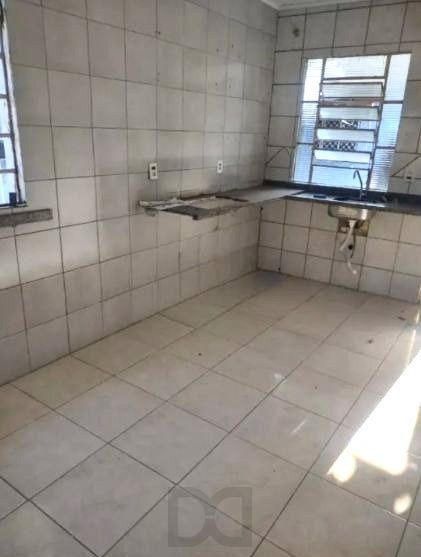Casa no Sarandi de 2 dormitórios e pátio — foto 4