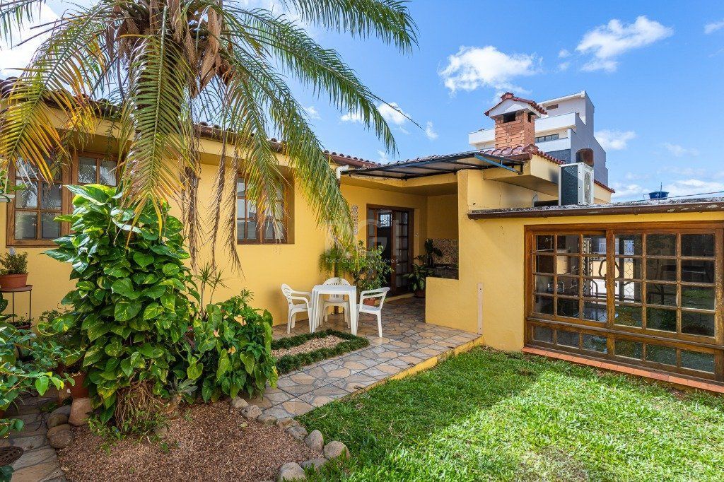 Casa no bairro Petrópolis de 3 dormitórios — foto 36