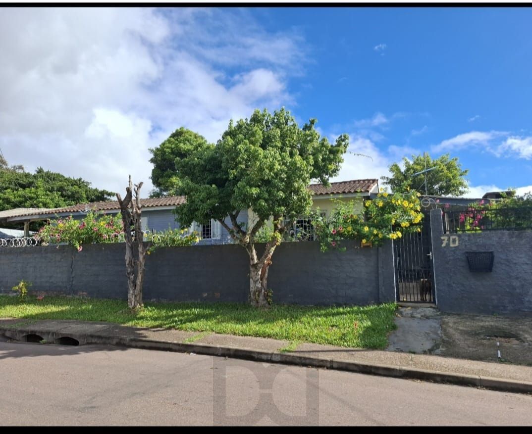 RGI vende excelente casa com grande potencial de ampliação, ideal para quem busca espaço, conforto e segurança. — foto 2