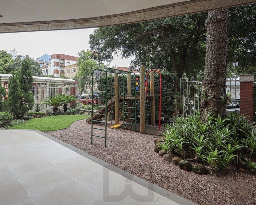 Apartamento no bairro Higienópolis de 2 dormitórios e 2 vagas — foto 31