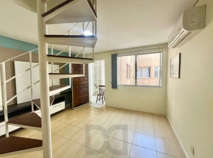 Cobertura DUPLEX no Partenon de 3 dormitórios vaga e terraço — foto 5