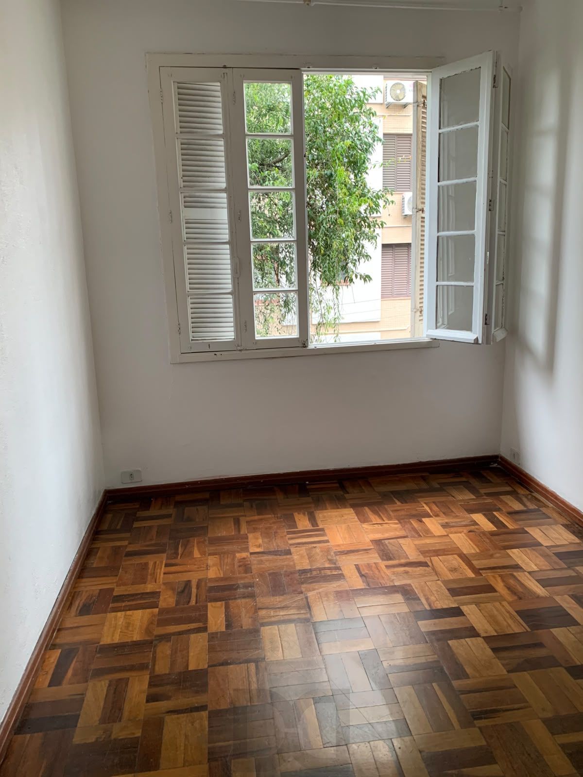 Ótimo apartamento 2 dormitórios no Centro Histórico, próximo ao Gasômetro e Praça da Matriz. — foto 11
