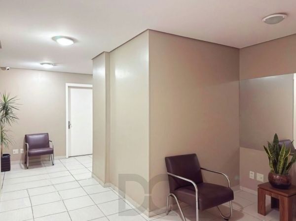 Apartamento no Menino Deus de 2 Dormitórios vaga e infra DESOCUPADO — foto 26