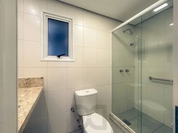 Apartamento no Centro de 2 dormitórios e 2 vagas DESOCUPADO — foto 13