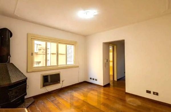 Apartamento na Cidade Baixa de 3 dormitórios e 1 vaga DESOCUPADO — foto 1