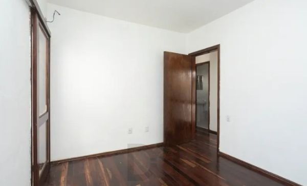 Prédio comercial no bairro Vila Jardim com 550m² — foto 29