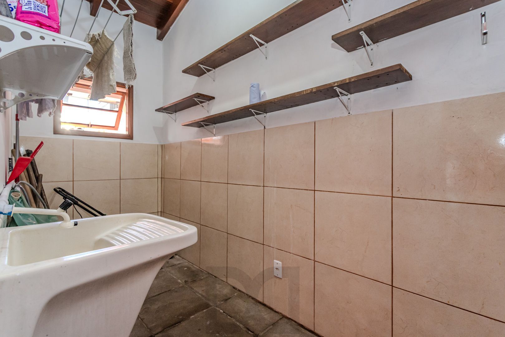 Casa no Partenon com 4 dormitórios e 4 vagas DESOCUPADA — foto 55