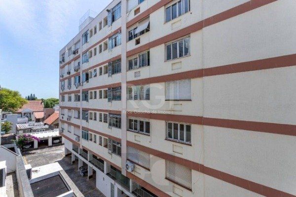 Sala comercial na Av Carlos Gomes com sacada DESOCUPADA — foto 15