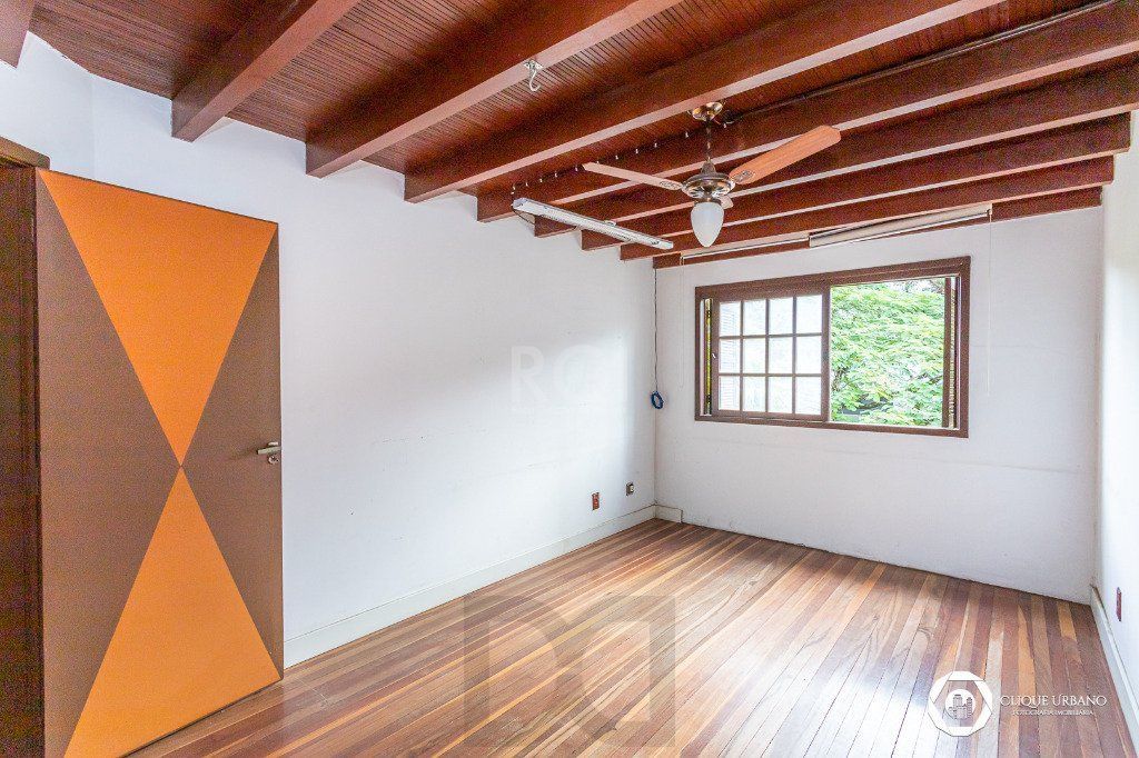 Casa para Venda - 330m², 4 dormitórios, sendo 3 suites, 2 vagas - Petrópolis — foto 51