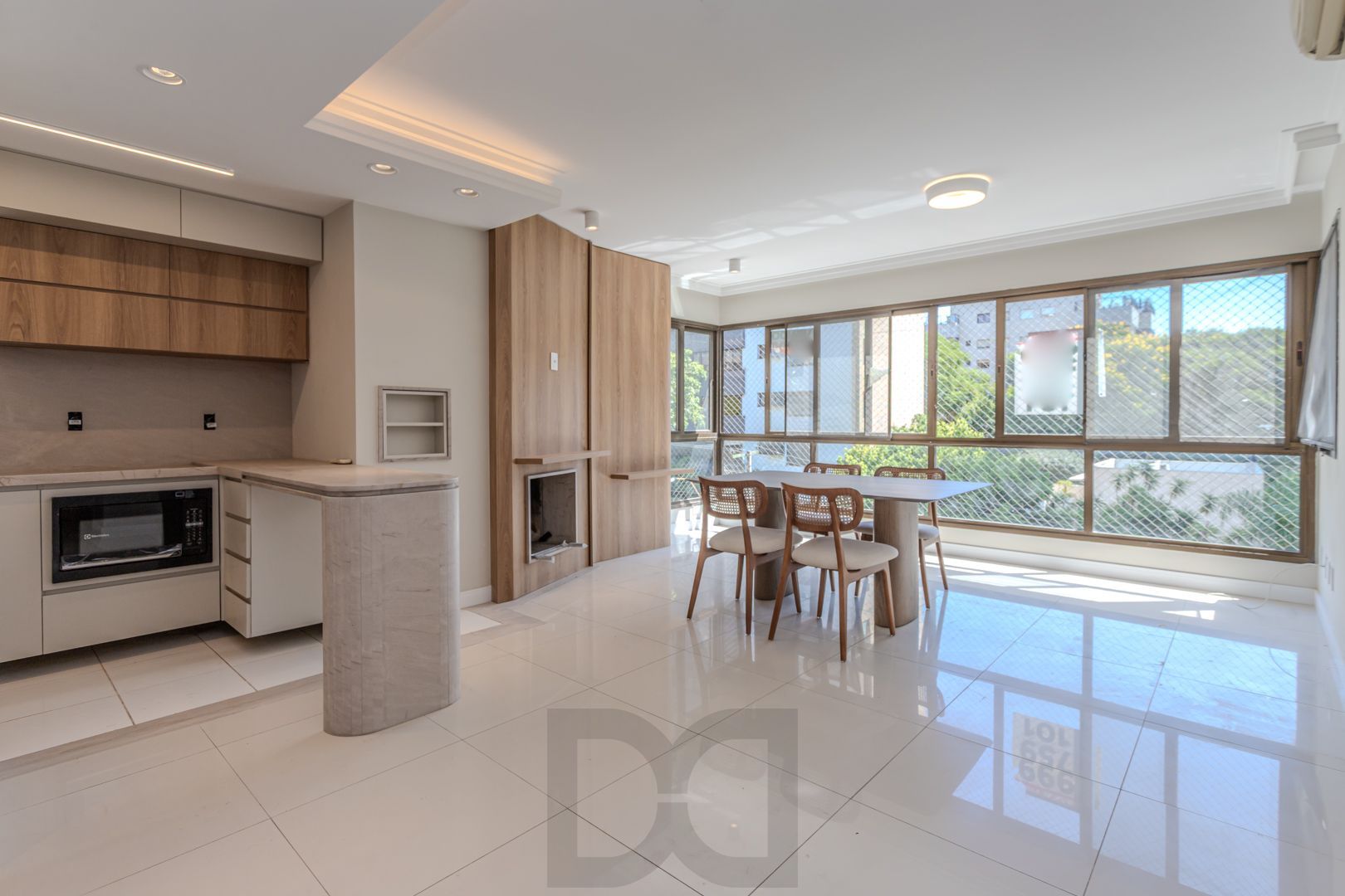 Apartamento no bairro Mont Serrat de 2 suítes e 2 vagas DESOCUPADO — foto 1