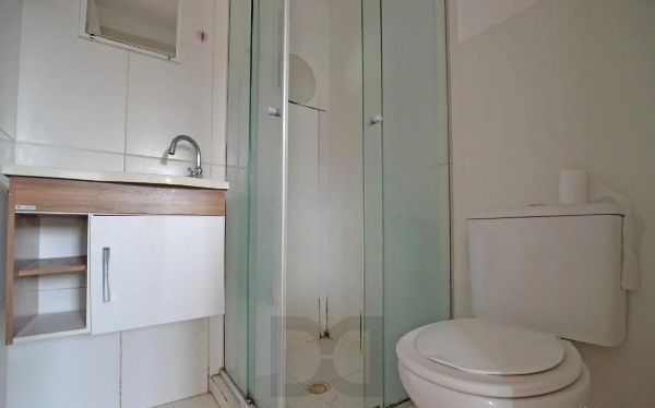2 DORMITÓRIOS C/ VISTA PANORÂMICA E SUITE,DESOCUPADO, REFORMADO E SEMI MOBILIADO, C/VAGA COBERTA NO PORTO TERESÓPOLIS — foto 18