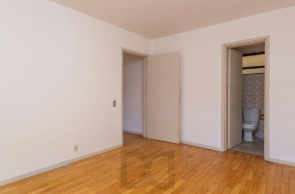 Apartamento no Centro de 1 dormitório DESOCUPADO — foto 7