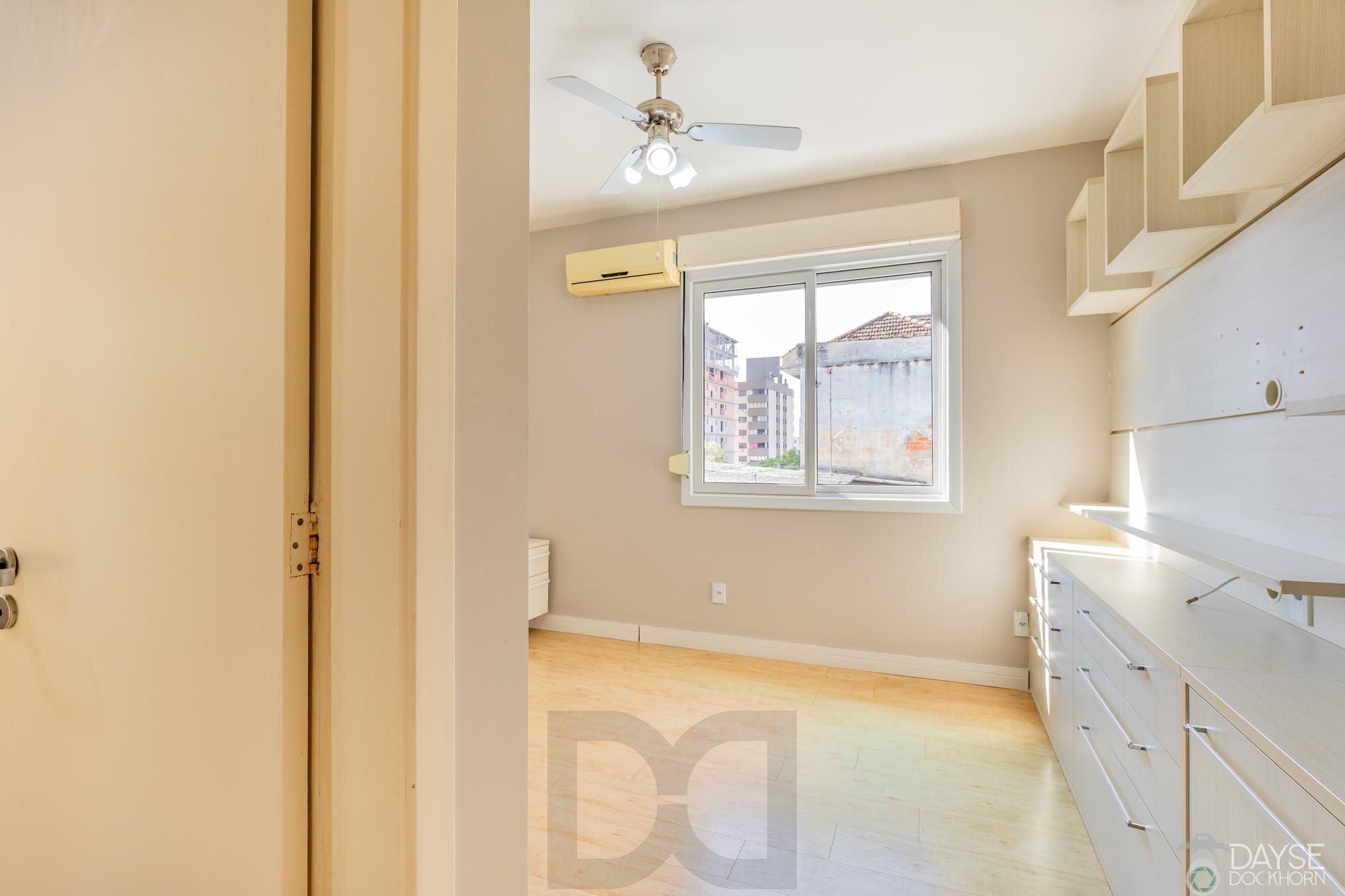 Apartamento no bairro Higienópolis de 3 dormitórios e vaga DESOCUPADO — foto 13