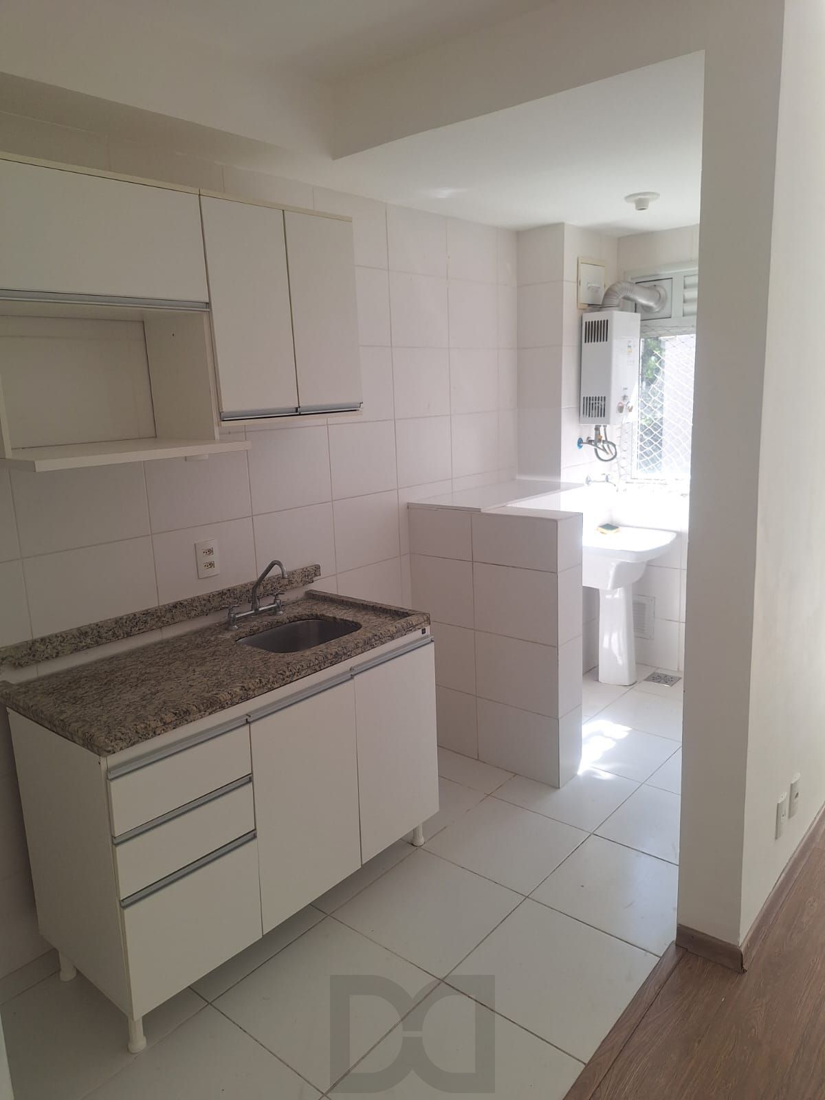 Apartamento no bairro Teresópolis de 2 dormitórios vaga infra DESOCUPADO — foto 5