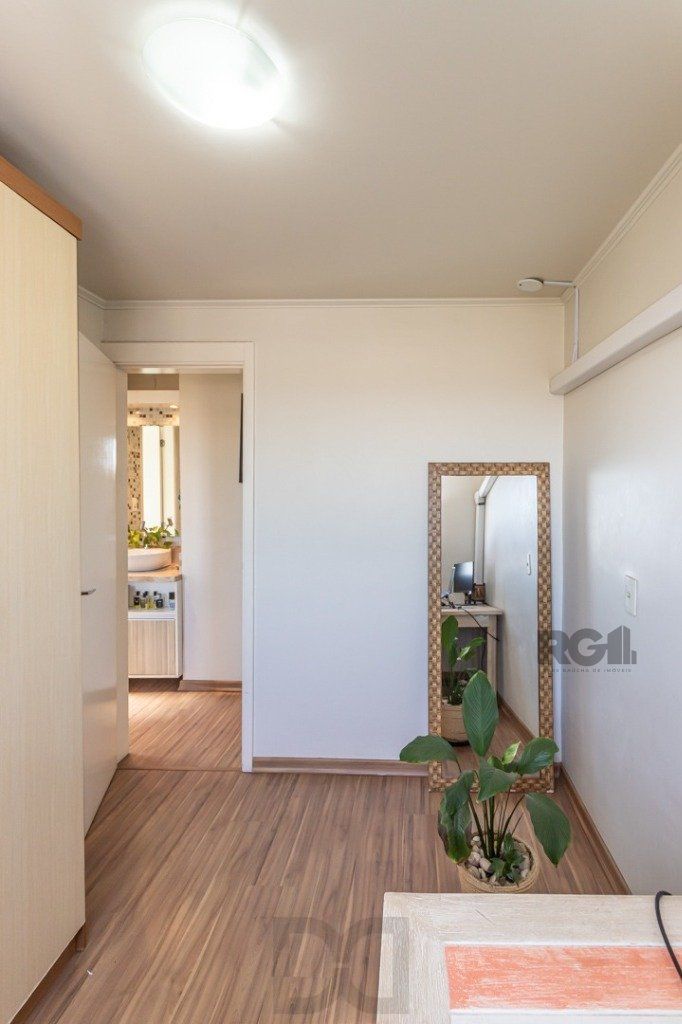 Apartamento no Sarandi de 2 dormitórios vaga e infra MOBILIADO E DESOCUPADO — foto 13