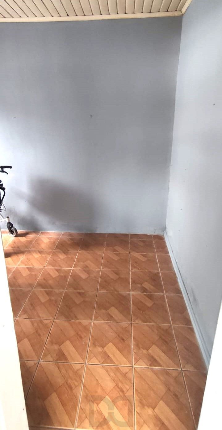Casa no Sarandi de 2 dormitórios e pátio com piscina — foto 18