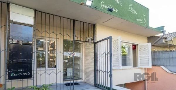 Casa no bairro Petrópolis de 3 dormitórios e 4 vagas — foto 1