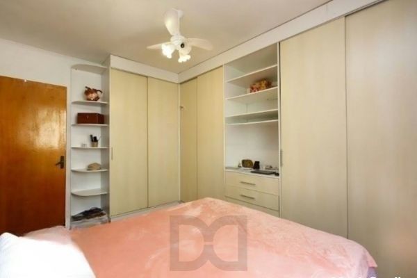 Apartamento TÉRREO com pátio no Menino Deus de 2 dormitórios e vaga rotativa — foto 8