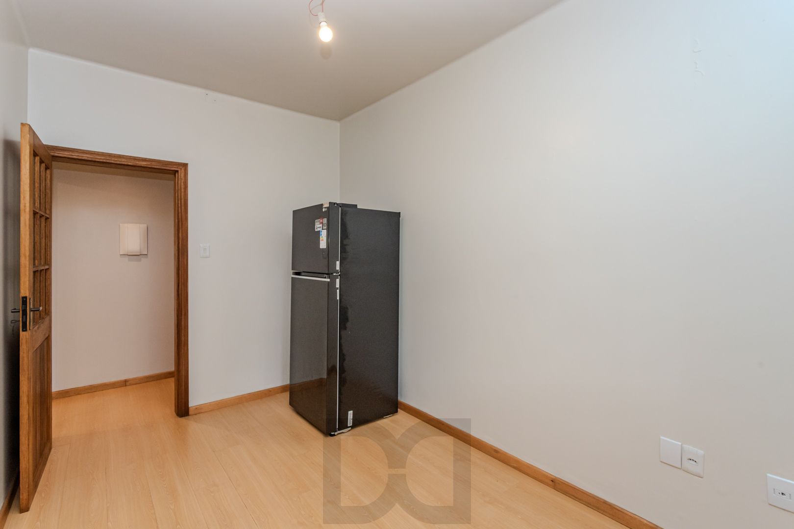 Apartamento no bairro Petrópolis de 2 dormitórios térreo com pátio DESOCUPADO — foto 8