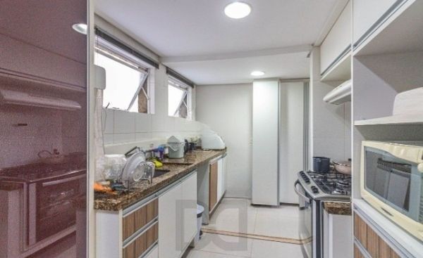 Apartamento no bairro Petrópolis de 2 dormitórios e vaga — foto 6