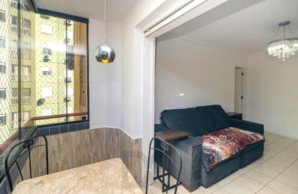 Apartamento de 2 dormitórios SEMI MOBILIADO / DESOCUPADO — foto 3