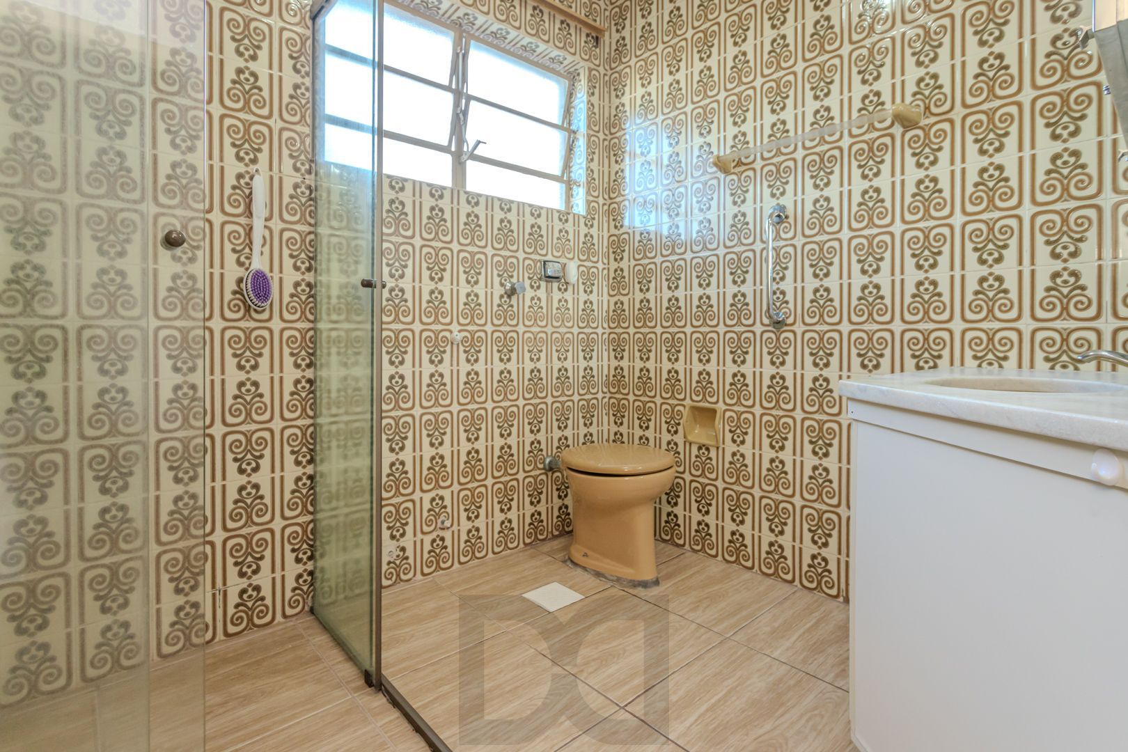 Apartamento de 2 dormitórios com dependência e vaga no bairro Santana DESOCUPADO — foto 11