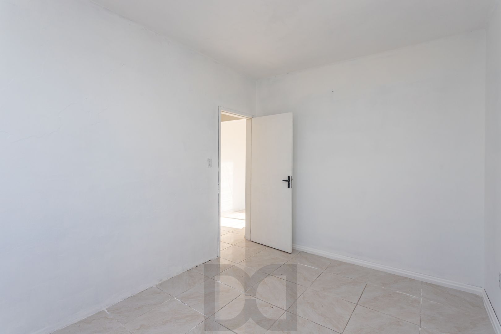 Apartamento no bairro Teresópolis de 2 dormitórios térreo com pátio — foto 13