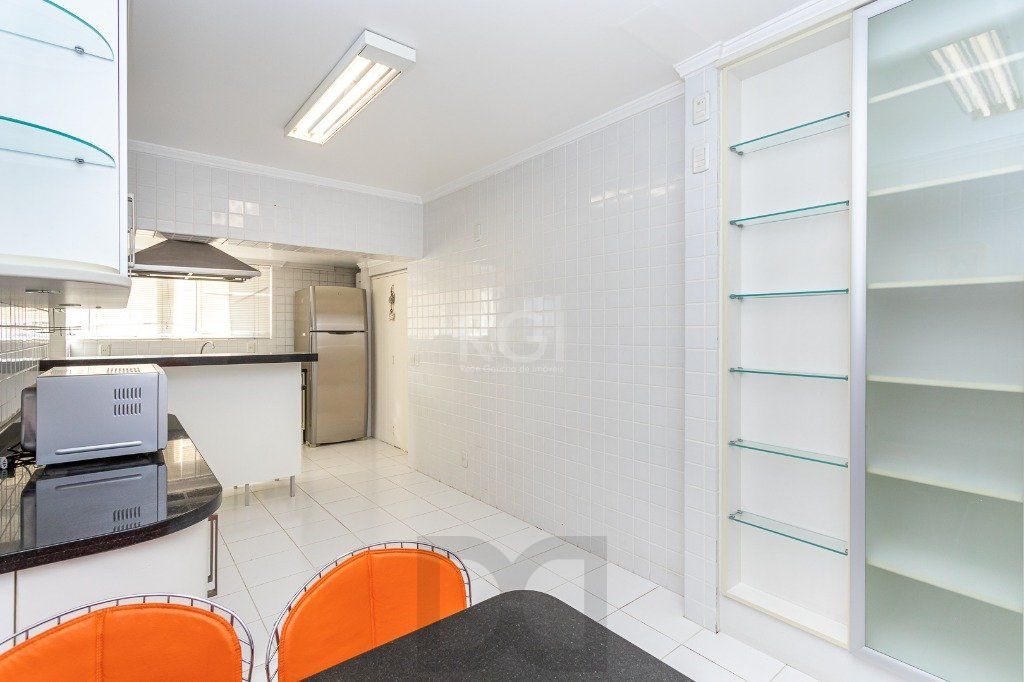Apartamento no bairro Higienópolis com 190m² de 3 dormitórios e 2 vagas — foto 37