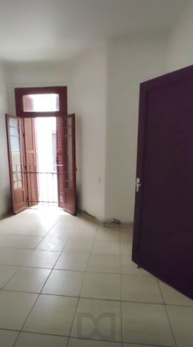 Apartamento no Centro de 3 dormitórios e dependência DESOCUPADO — foto 35
