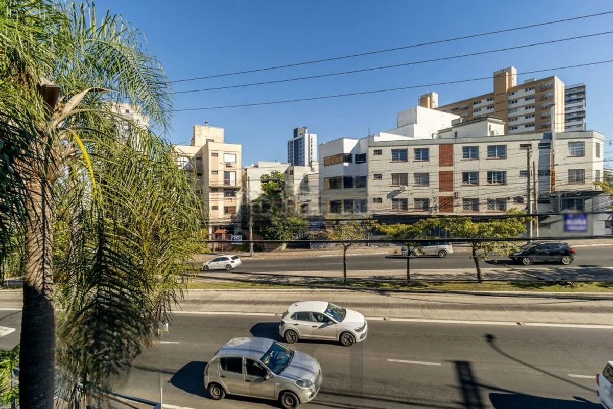 Apartamento com 3 quartos e 104m² à venda em Três Figueiras, Porto Alegre. — foto 10