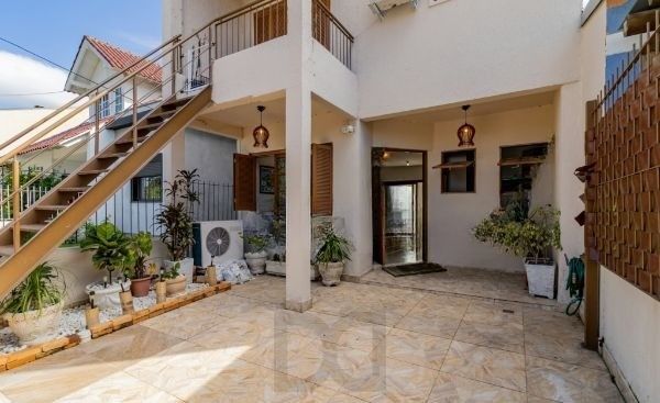 Casa sobrado na Hípica de 4 dormitórios e 2 vagas — foto 1