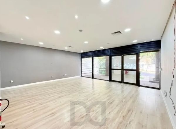 Loja Comercial na Av Cristóvão Colombo - DESOCUPADA — foto 4