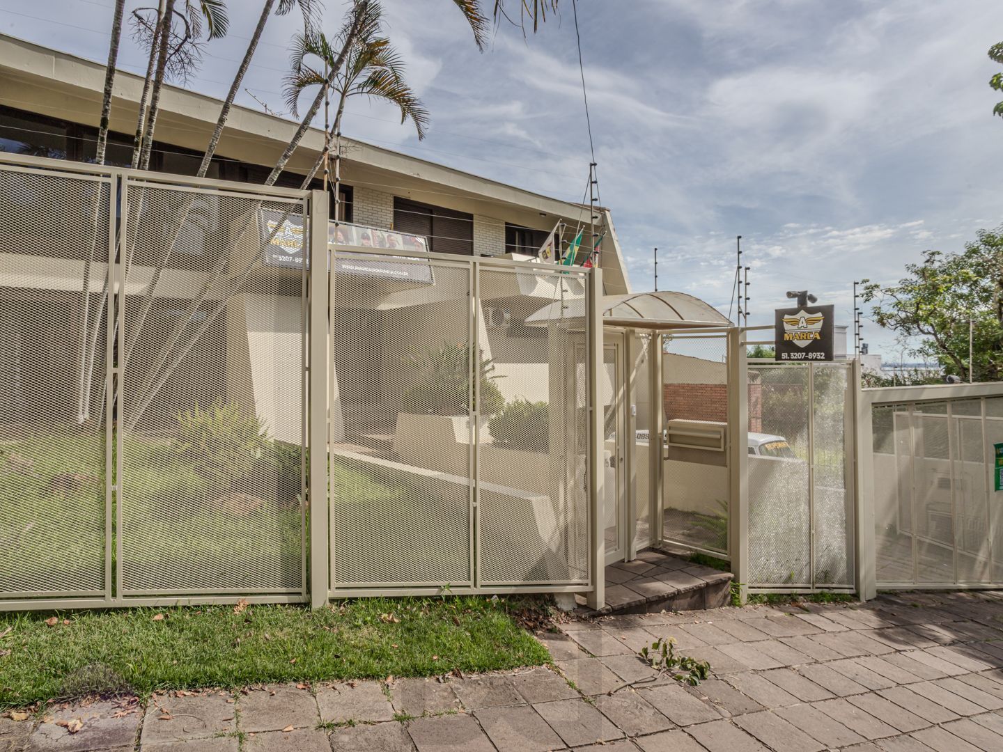 Casa sobrado no Menino Deus de 3 dormitórios e 3 vagas — foto 2