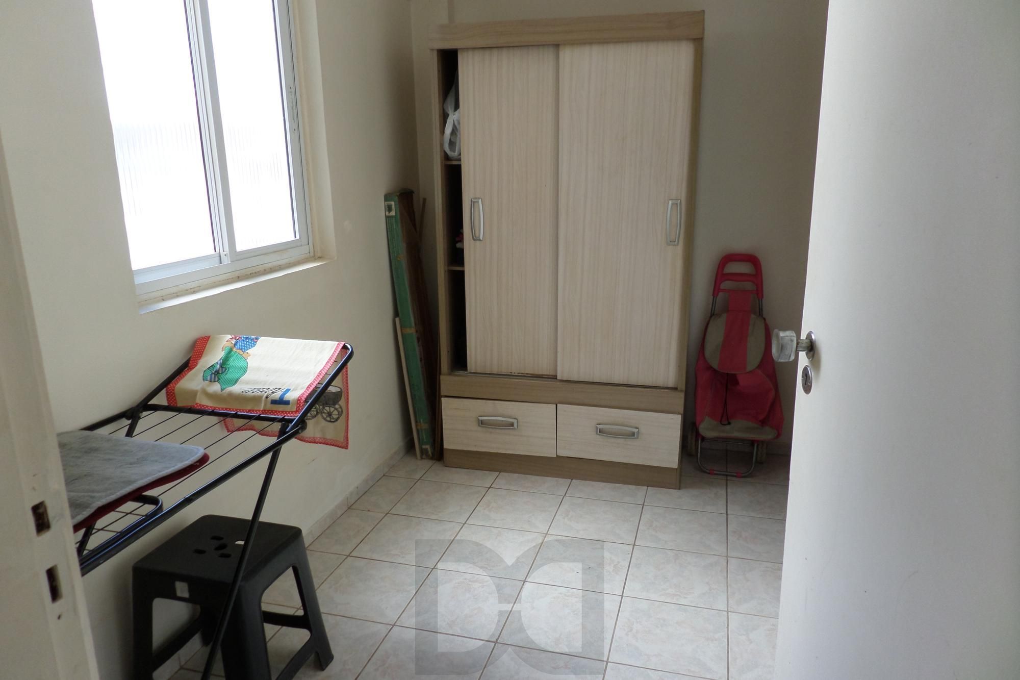 Apartamento no Centro de 2 dormitórios dependência DESOCUPADO — foto 35