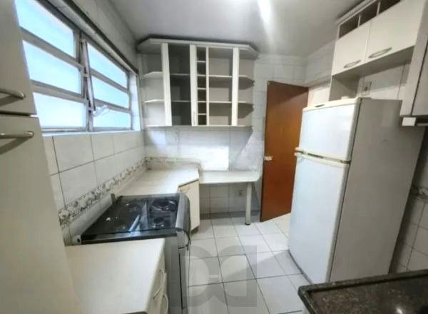 Apartamento no bairro Petrópolis de 2 dormitórios e vaga DESOCUPADO — foto 12