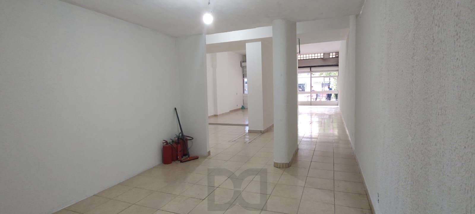 Loja com 143m² no bairro Centro Histórico em Porto Alegre — foto 13