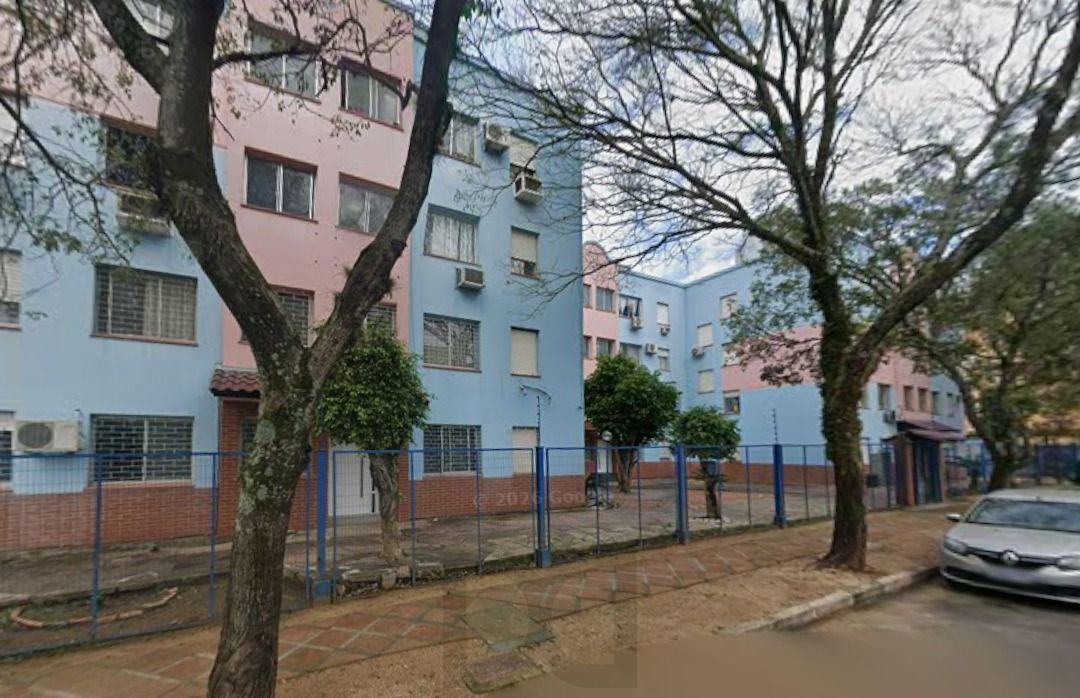 Apartamento no Sarandi de 2 dormitórios e vaga DESOCUPADO — foto 1