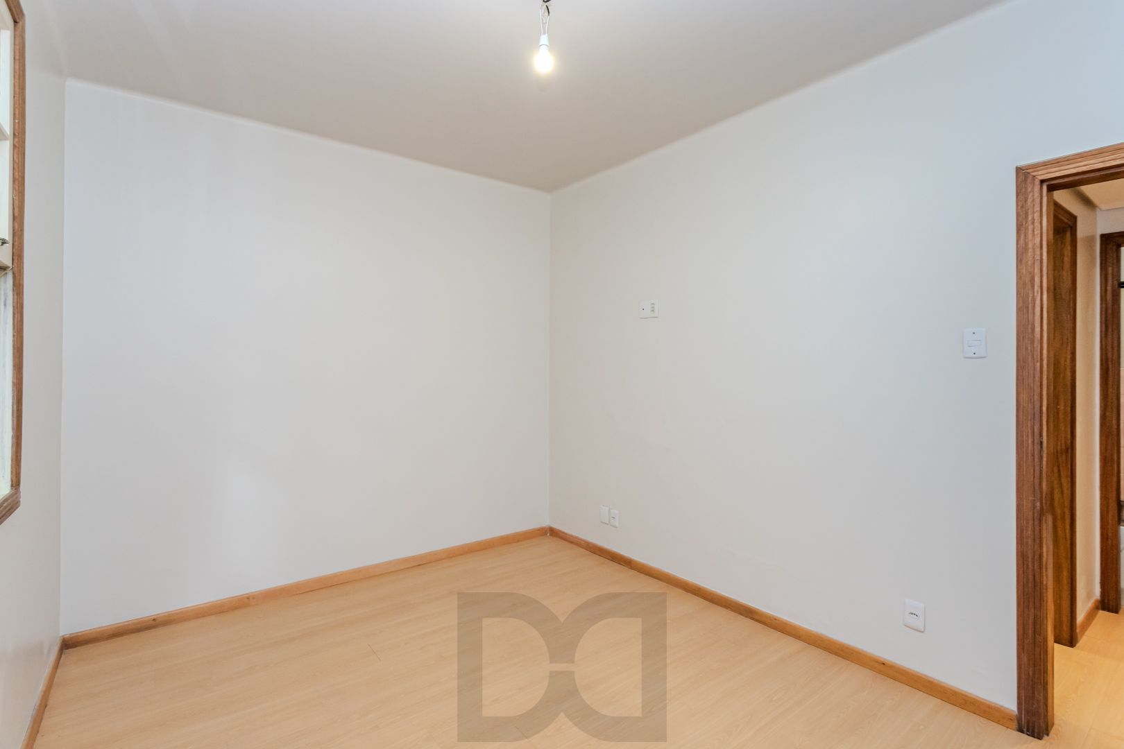 Apartamento no bairro Petrópolis de 2 dormitórios térreo com pátio DESOCUPADO — foto 13