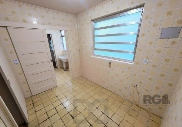 Apartamento no Passo D'areia de 2 dormitórios e vaga desocupado — foto 12