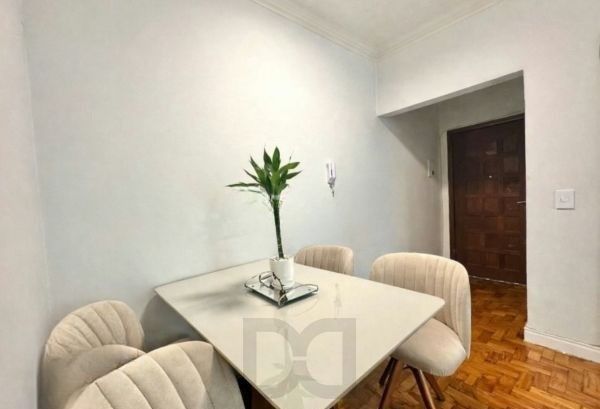 Apartamento no Passo D'areia de 2 dormitórios térreo — foto 4